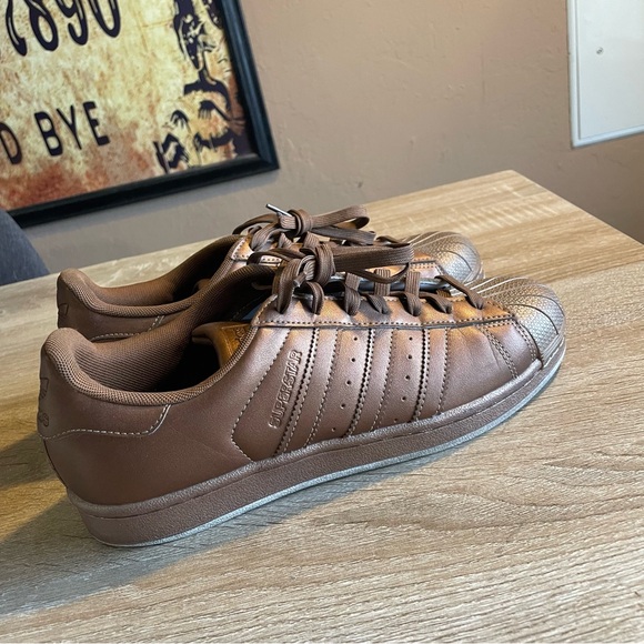 Adidas Metallic Bronze Superstar Sneaker Copper women’s size 8.5 - Picture 5 of 12